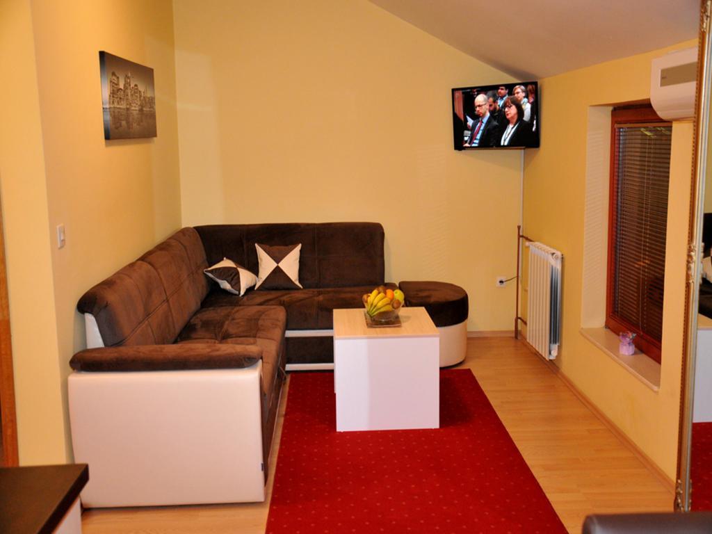 Hotel Arizona Sarajevo Lukavica Habitación foto